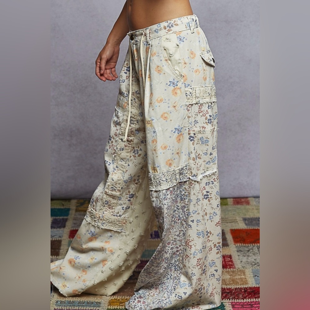 POL Floral Patchwork Wide-Leg Pants in Cream, Blue & Peach - Picture 2 of 7